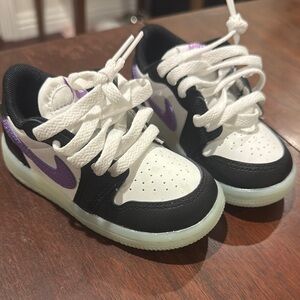 Nike Kids Black and Purple Sneakers